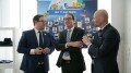 Bundesverkehrsminister Alexander Dobrindt zu Besuch bei ally, mit Maxim Nohroudi (CEO) und Dr. Tom Kirschbaum (COO) (rechts). Quelle: obs/ally