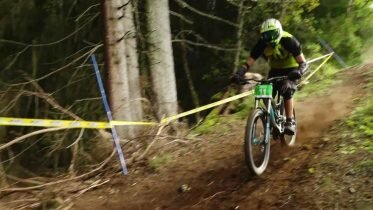 raiffeisen-club-downhill-cup-innsbruck thumbnail